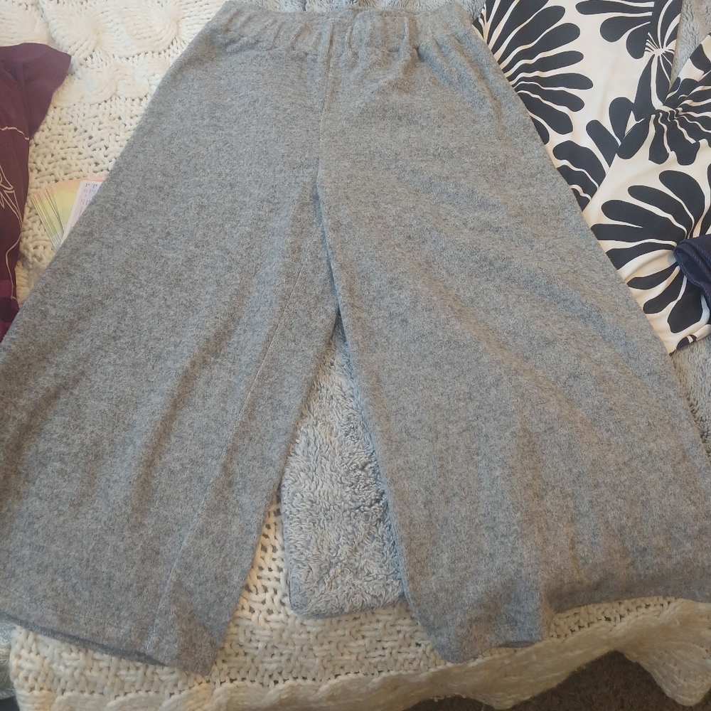Cashmere casual short pants